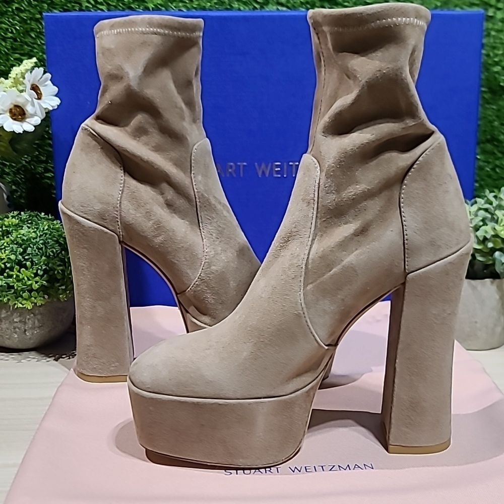 Stuart Weitzman Skyhigh 145 Platform Bootie / Cashmere US 8 B NEW